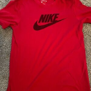 Nike Men's Bold Red Short Sleeve Tee